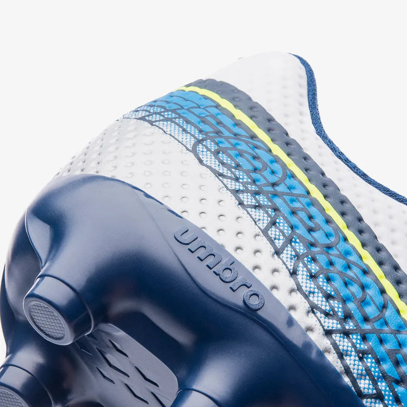 Chuteira Campo Umbro Force